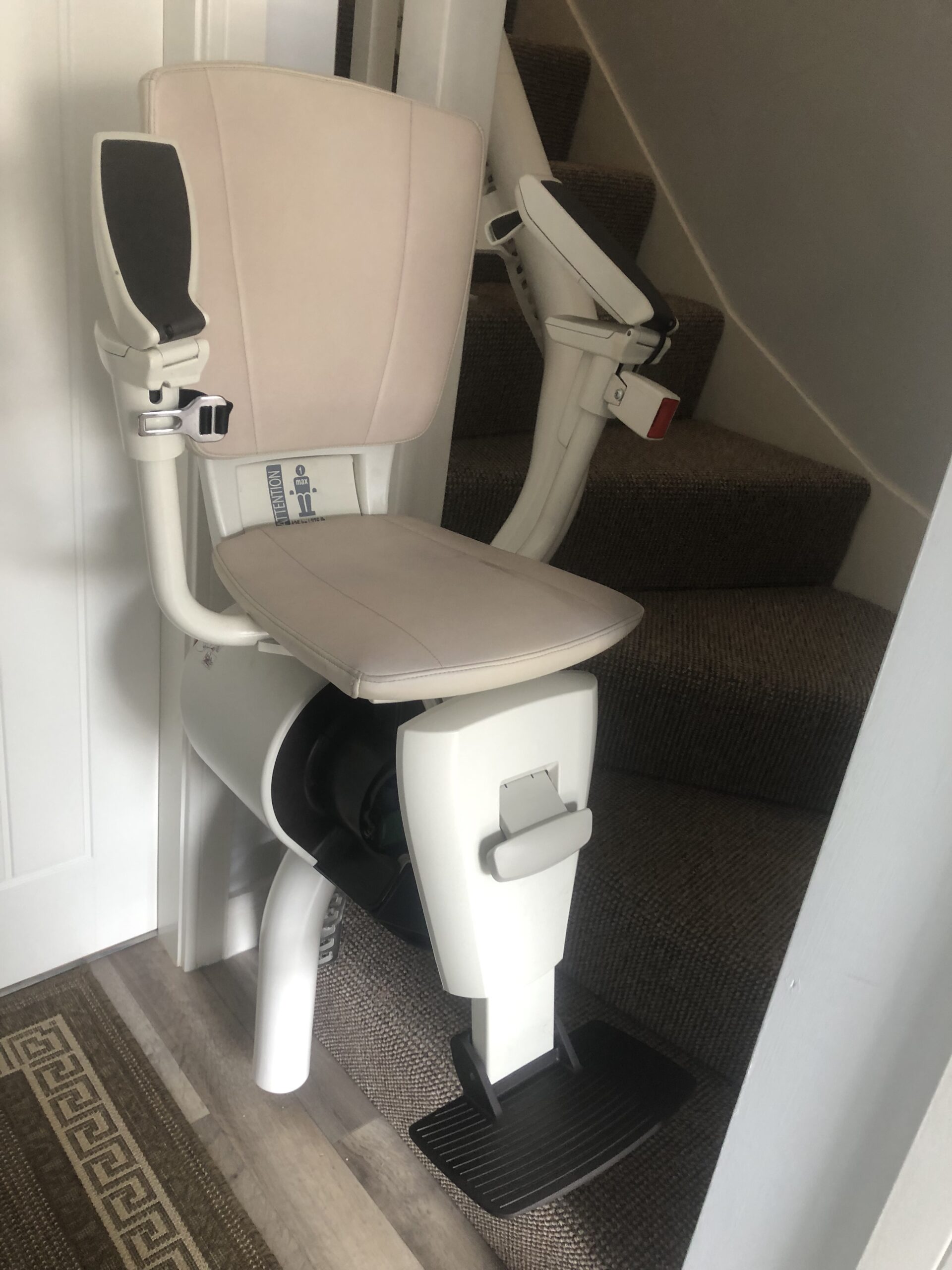 narrow stair lift