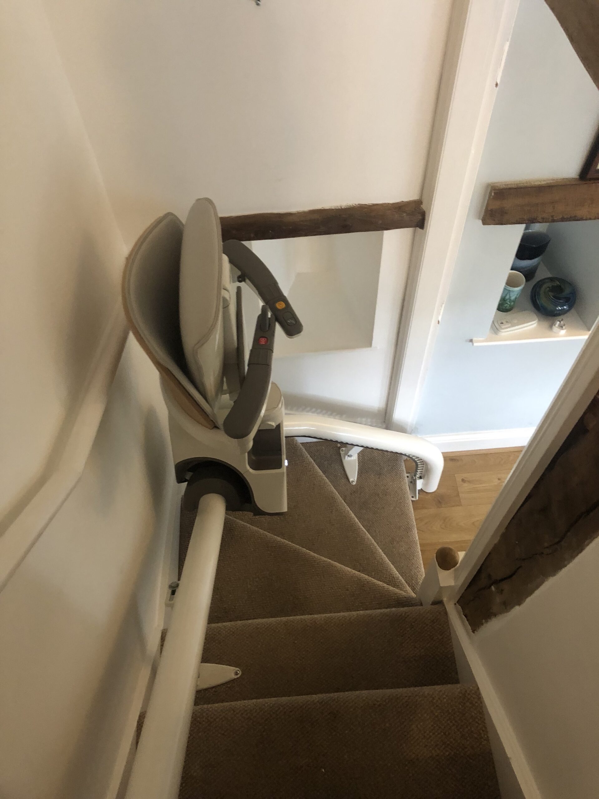 discreet folding stairlift