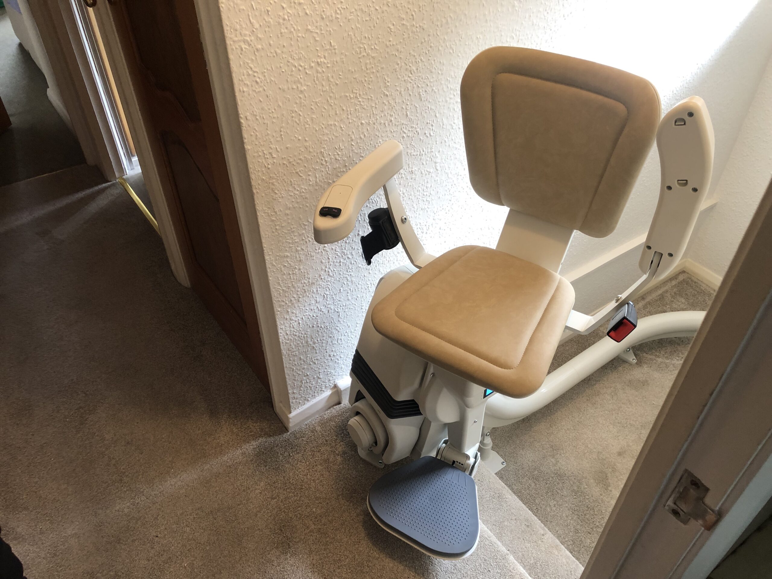 Platinum Ultimate stairlift - curved stairs